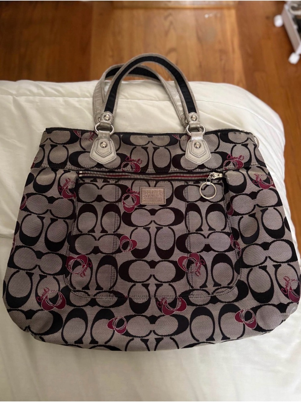 Coach POPPY Tote Bag with Matching Keychain Wallet